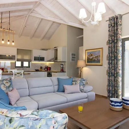 Elsa By Elrin Mani Villa